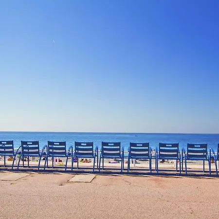 Apartment Le Mirage, Sea Front View, 3 Bedrooms, 100m Nizza