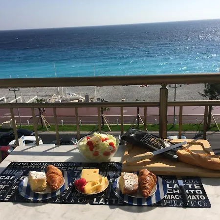 Apartment Le Mirage, Sea Front View, 3 Bedrooms, 100m Nizza