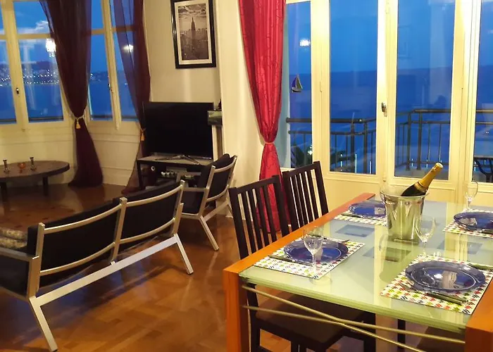 Le Mirage, Sea Front View, 3 Bedrooms, 100m شقة نيس