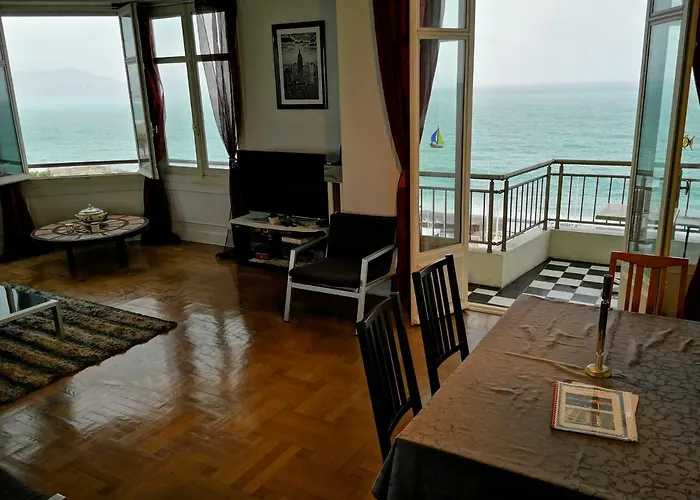 Le Mirage, Sea Front View, 3 Bedrooms, 100m شقة نيس