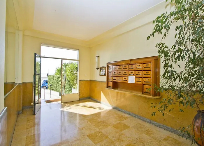Le Mirage, Sea Front View, 3 Bedrooms, 100m Apartment *