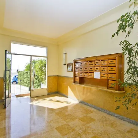 Le Mirage, Sea Front View, 3 Bedrooms, 100m Lägenhet *